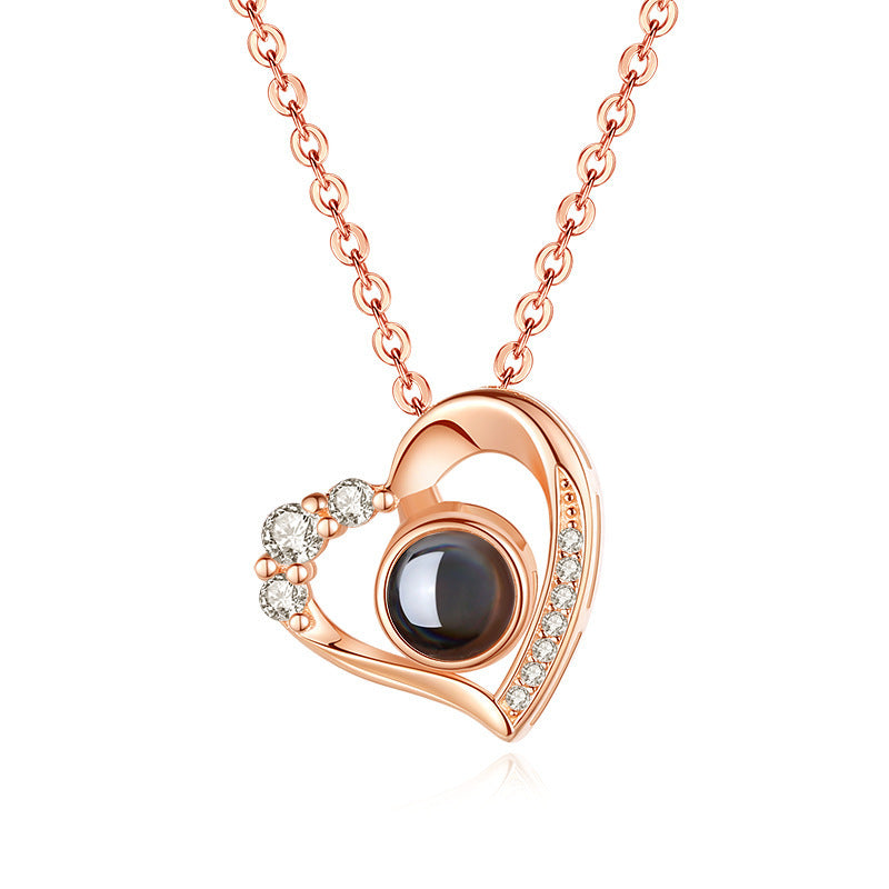 Popular Love Heart-shaped Projection Necklace Female