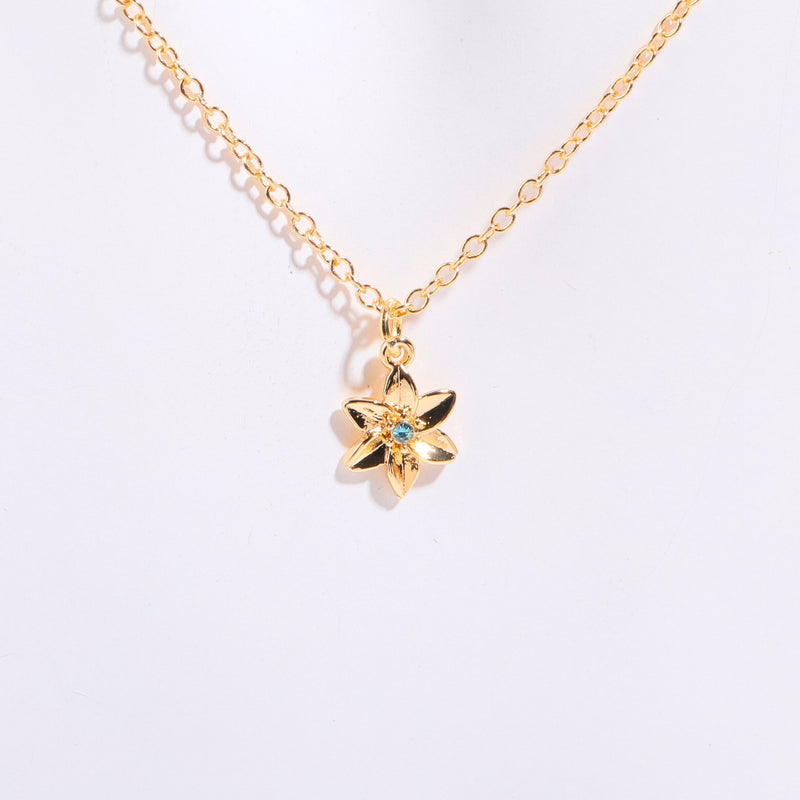 In Stock Cross-border December Birthday Flower Pendant Three-dimensional Decorative Flower Pendant Necklace Gold-plated Sweater Chain